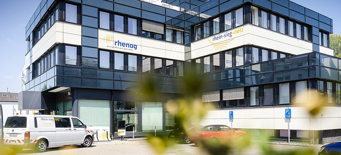 Außenansicht Firmengebäude Außenansicht Firmengebäude