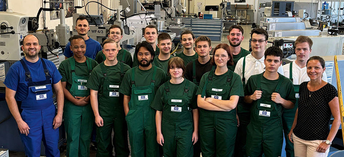 Teamfoto der Auszubildenden von Knorr-Bremse Berlin Teamfoto der Auszubildenden von Knorr-Bremse Berlin
