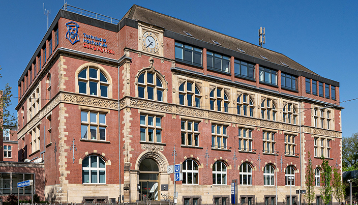 Das Gebäude der  Technischen Hochschule Georg Agricola