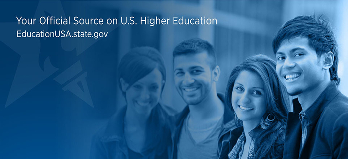 Blau eingefärbtes Bild von vier jungen lächelnden Personen, Bildaufschrift: Your Official Source on U. S. Higher Education