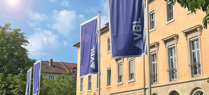 Gebäude der Versorgungsanstalt des Bundes und der Länder (VBL). Gebäude der Versorgungsanstalt des Bundes und der Länder (VBL).
