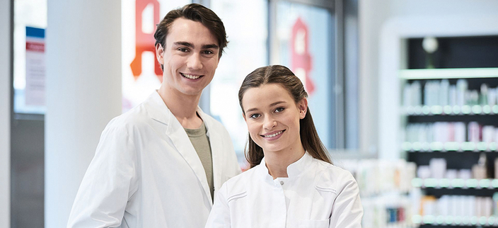 Mitarbeitende in der Apotheke Mitarbeitende in der Apotheke