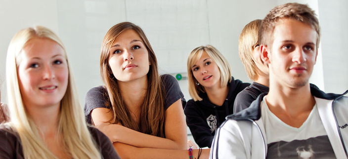 Schülerinnen und Schüler an den IB-Schulen Freiburg Schülerinnen und Schüler an den IB-Schulen Freiburg