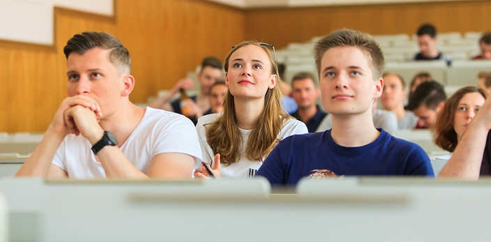 Studierende im Hörsaal Studierende im Hörsaal