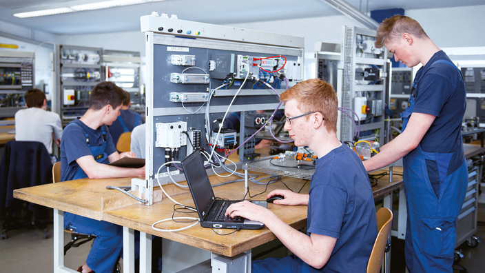 Mitarbeitende der Koenig & Bauer MetalPrint GmbH Mitarbeitende der Koenig & Bauer MetalPrint GmbH
