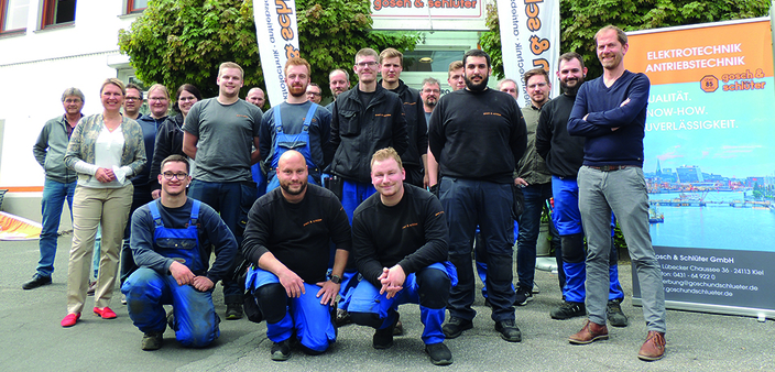 Gruppenbild Mitarbeiter Gruppenbild Mitarbeiter