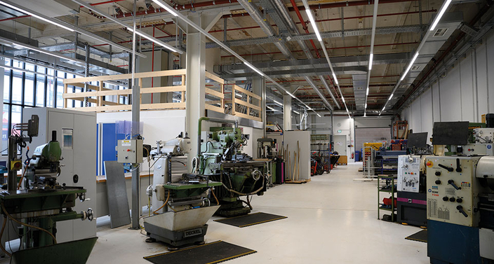 Werkshalle Werkshalle