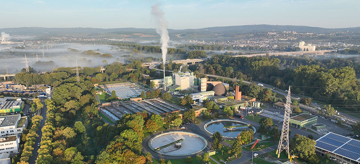 Firmengelände Wirtschaftsbetrieb Mainz aus der Luft aufgenommen Firmengelände Wirtschaftsbetrieb Mainz aus der Luft aufgenommen