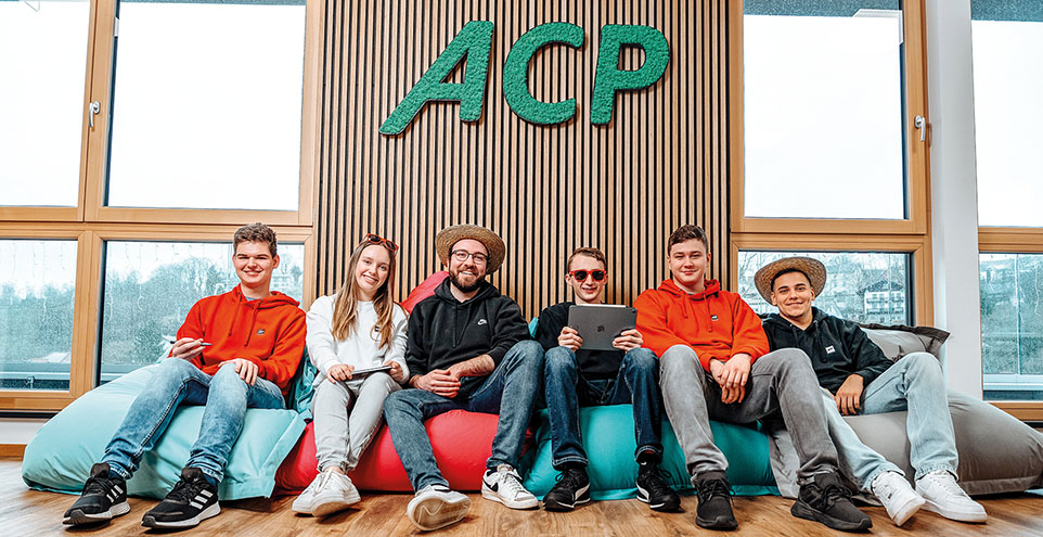 Mitarbeitende der ACP IT Solutions AG