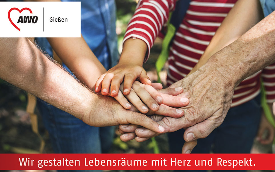 Hände verschiedener Menschen berühren sich gemeinschaftlich. Daneben steht der Slogan: Wir gestalten Lebensräume mit Herz und Respekt