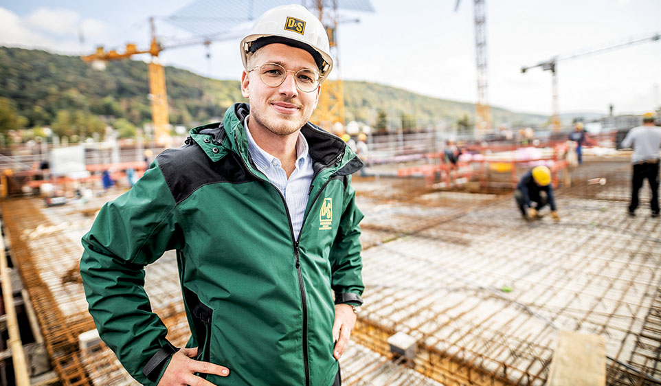 Person auf Baustelle
