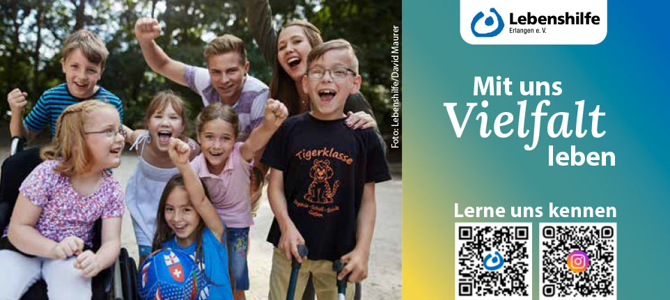 Links: Kindergruppe lächelt in die Kamera. Rechts: der Slogan "Mit Vielfalt leben"