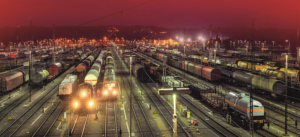 Nachtbild Eisenbahnverkehr