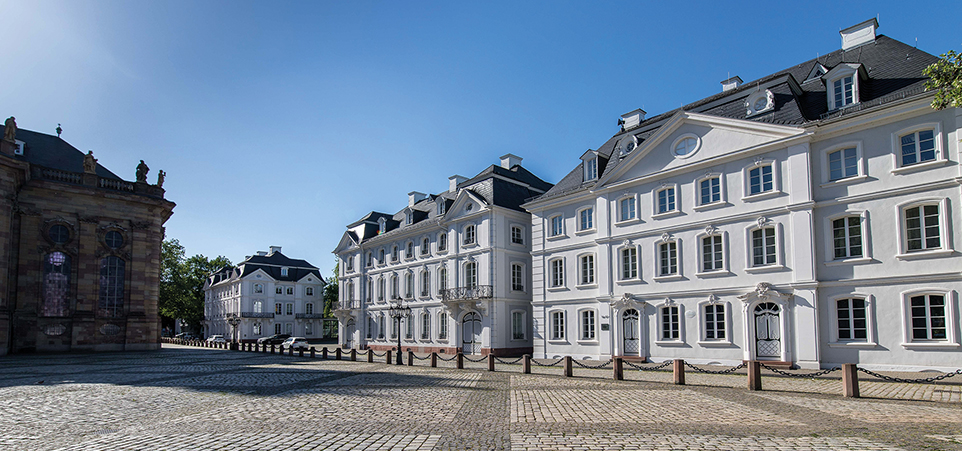 Die Staatskanzlei des Saarlandes Die Staatskanzlei des Saarlandes