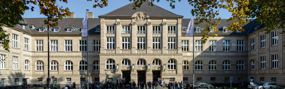 Außenansicht Gebäude TH Köln