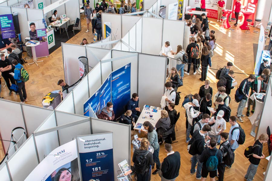 vocatium - Messe von oben, Deutschlands größte Fachmesse zum Recruiting für Ausbildung und Studium vocatium - Messe von oben, Deutschlands größte Fachmesse zum Recruiting für Ausbildung und Studium