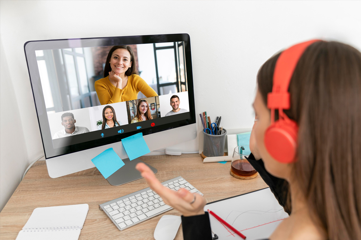 Teilnehmerin an einer digitalen Schulung des vocatium campus Teilnehmerin an einer digitalen Schulung des vocatium campus